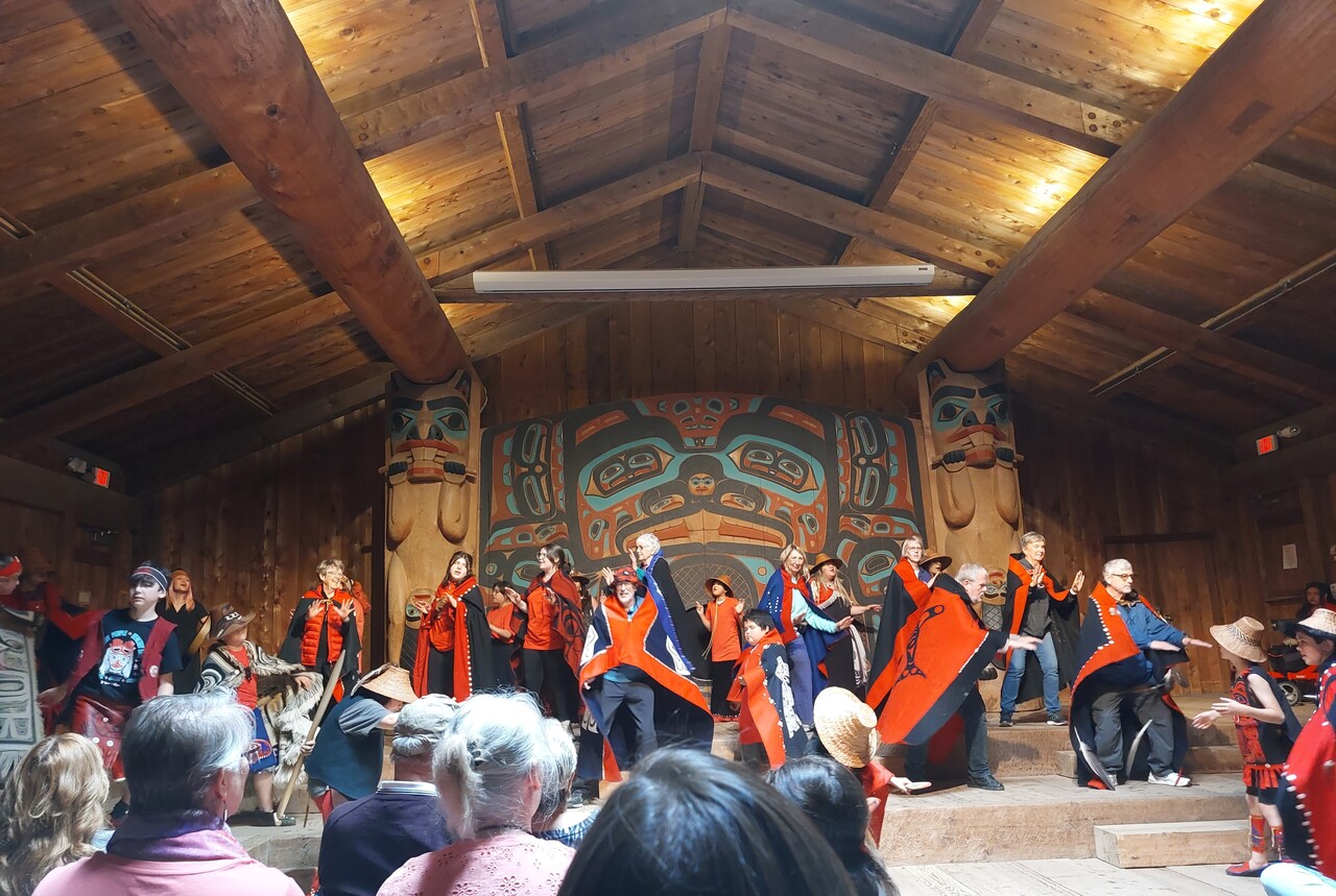 Ketchikan-9---Saxman-Village--Tlingit-kids-dance.jpg