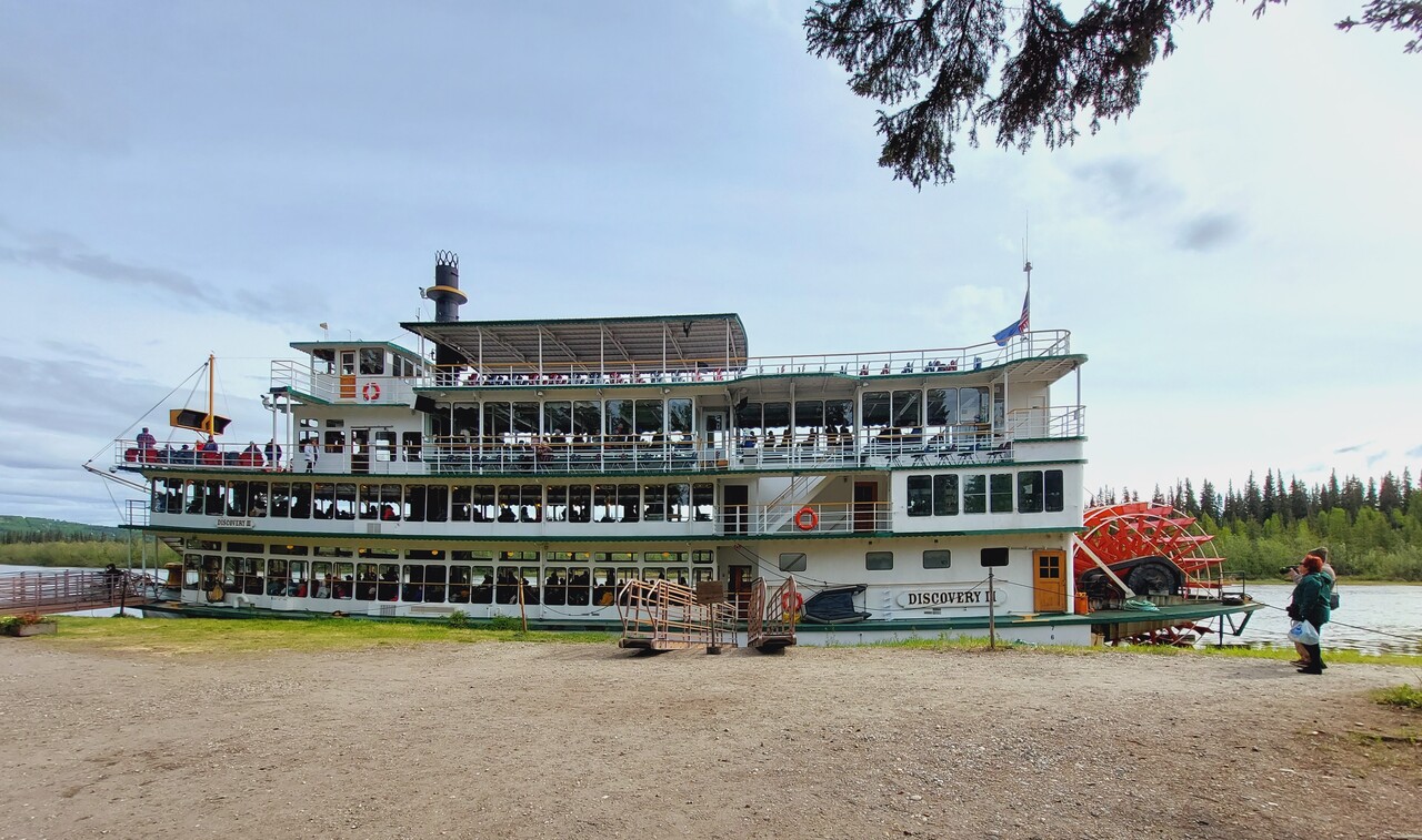 Fairbanks-River-Cruise---Discovery-paddlewheel-boat-1.jpg