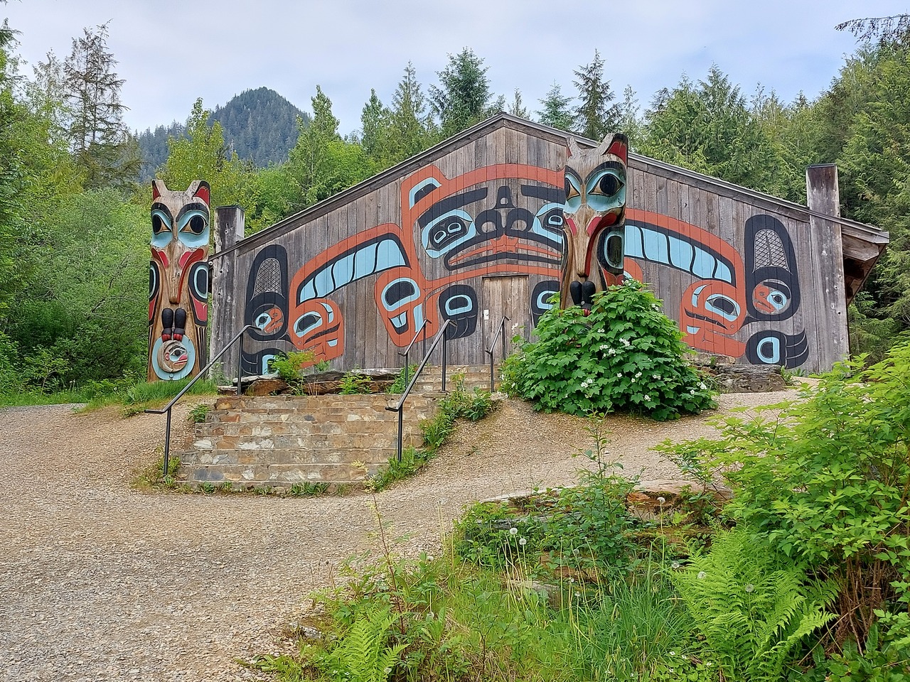 Ketchikan-16---Saxman-Village--outside-Meeting-Hall.jpg