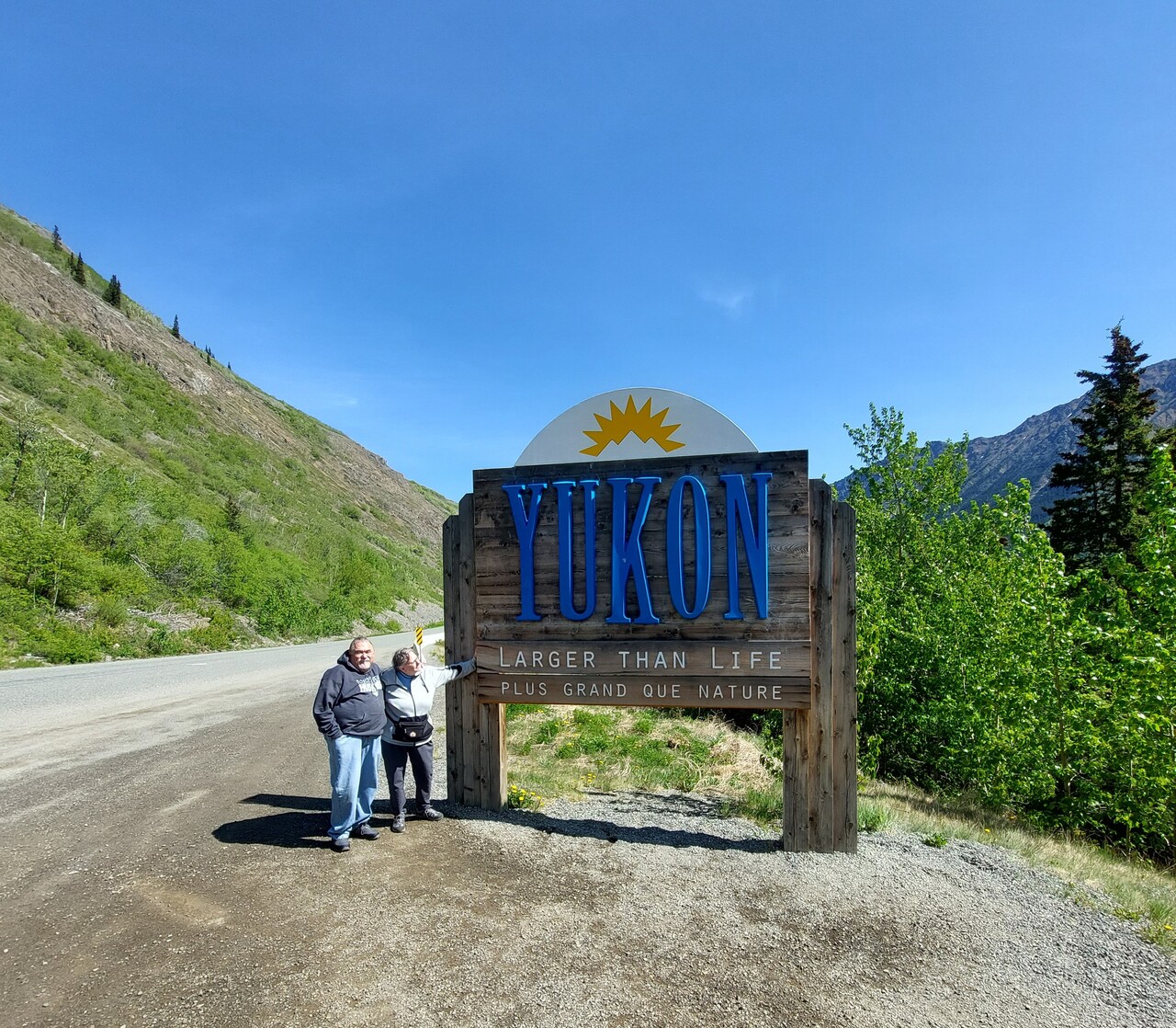 Klondike-Hwy---Yukon-sign-and-lake-area-1.jpg