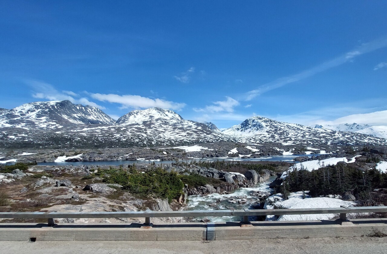 Klondike-Hwy-Sawtooth-Range--Alaska-2.jpg