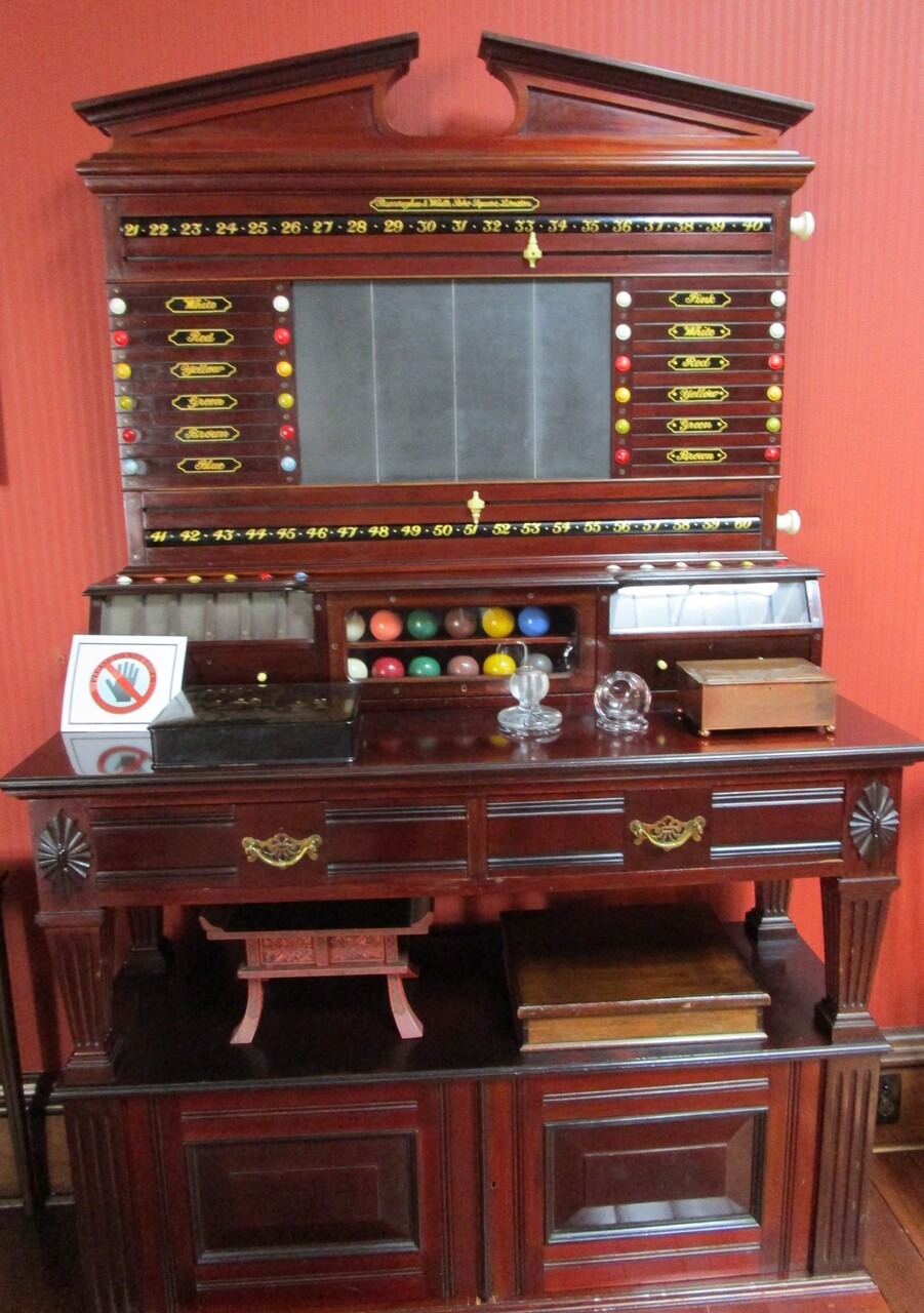 Olveston-Historic-Home-20-Balls-etc-for-PoolTable.JPG