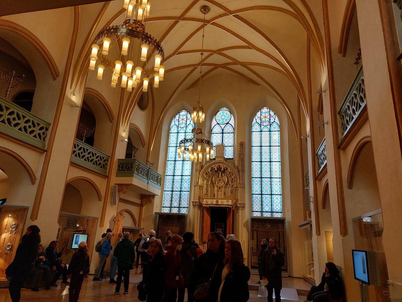 Prague-Jewish-4---Maisel-Synagogue.jpg