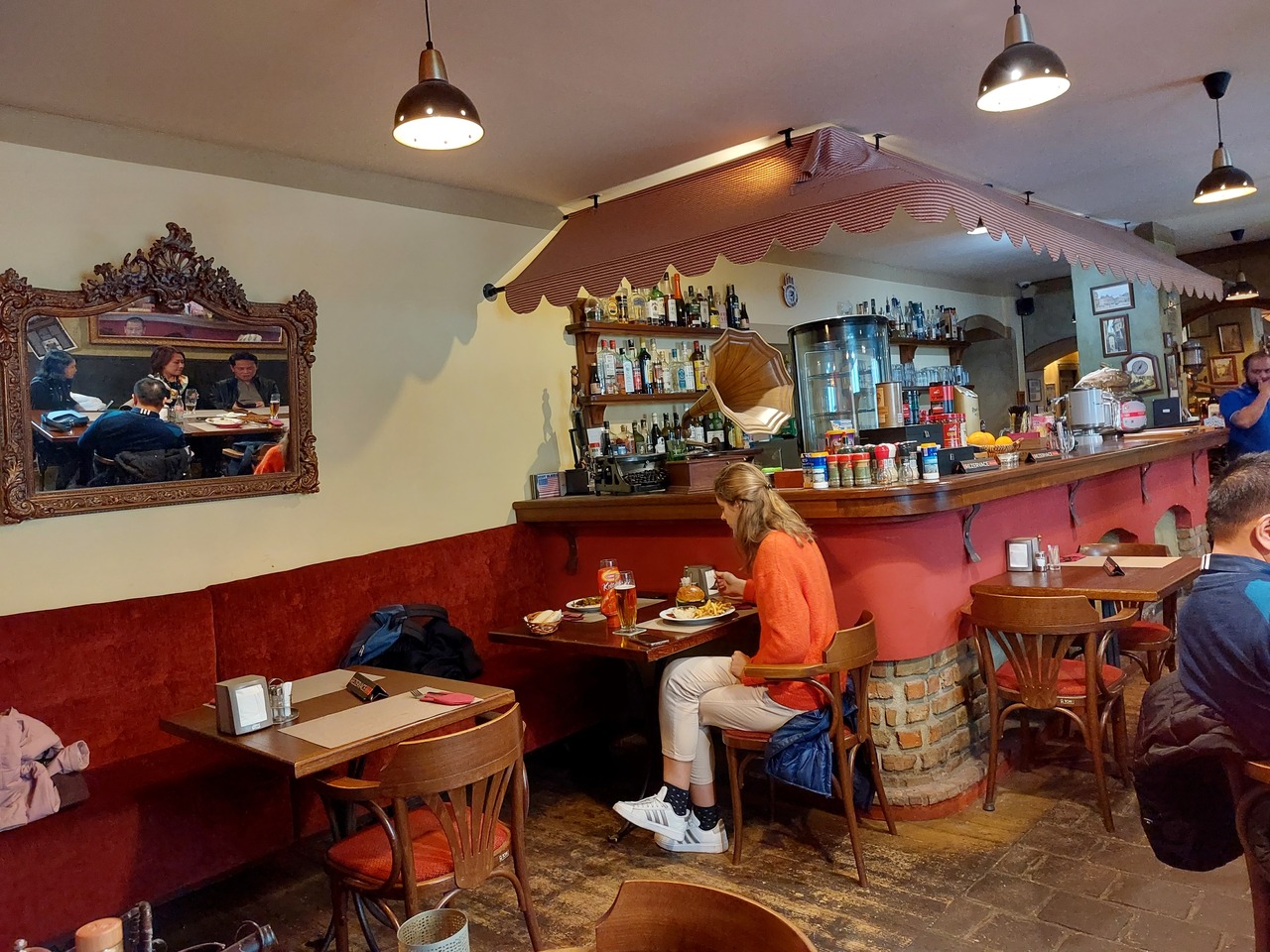 Prague-Jewish-47---Golem-Restaurant.jpg