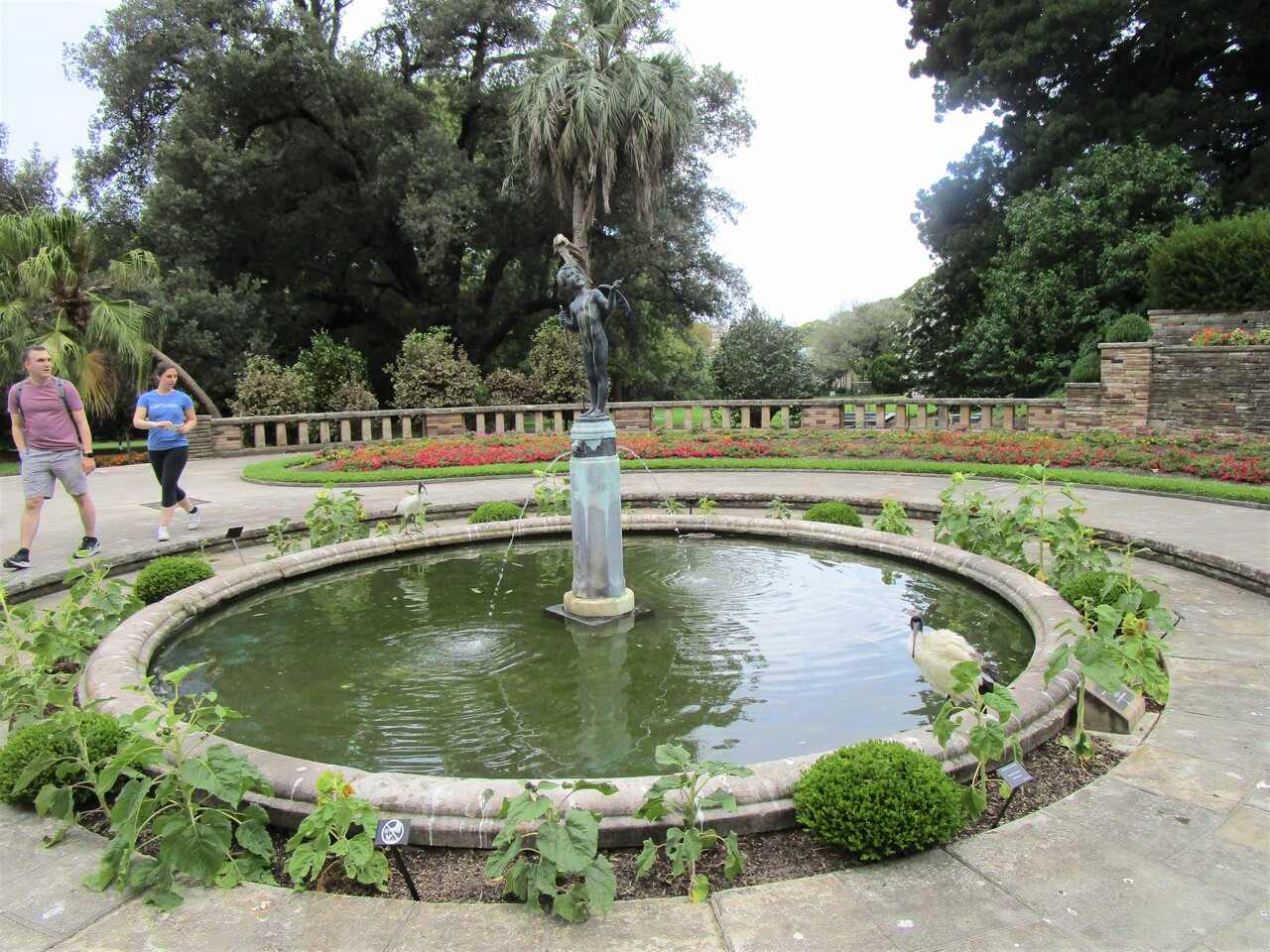 Royal-Botanic-Garden-27--Boy-fountain.JPG