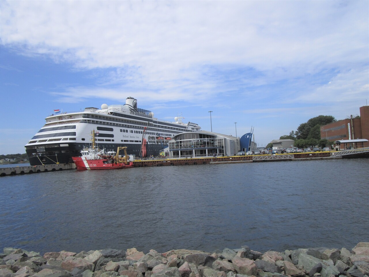Sydney-NS-15-View-of-ship-from-Riverwalk.JPG