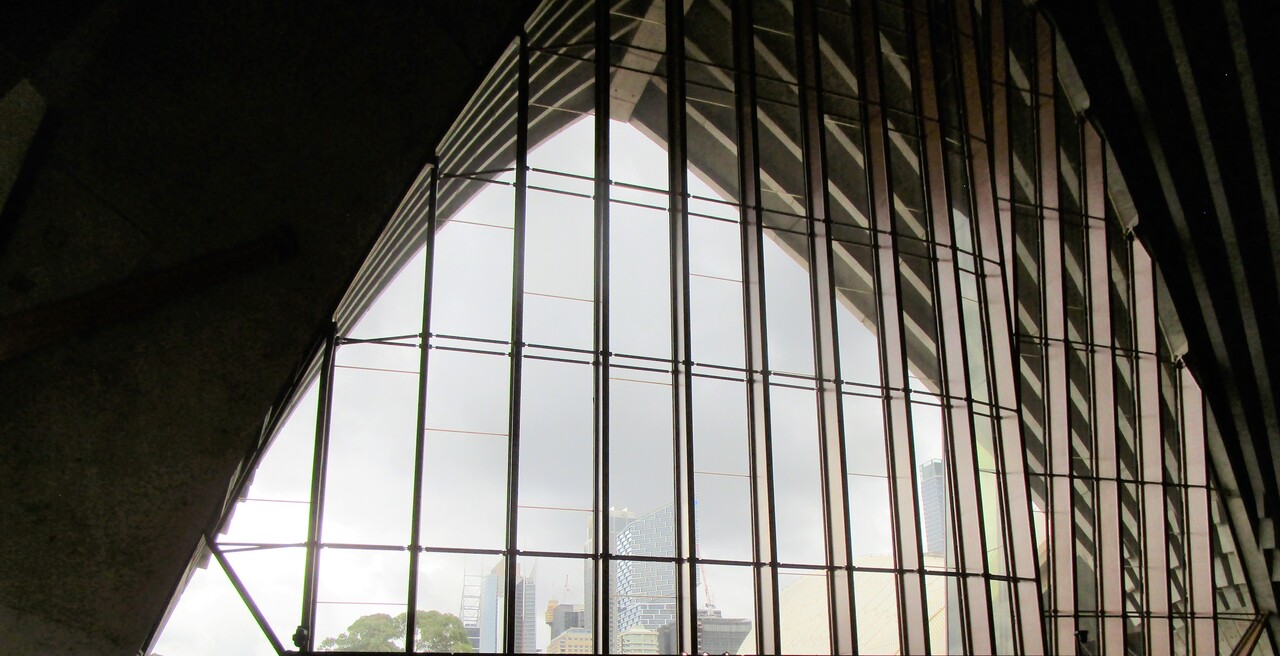 Sydney-Opera-House-Tour---Look-at-Arches-and-glass-1-cropped.JPG
