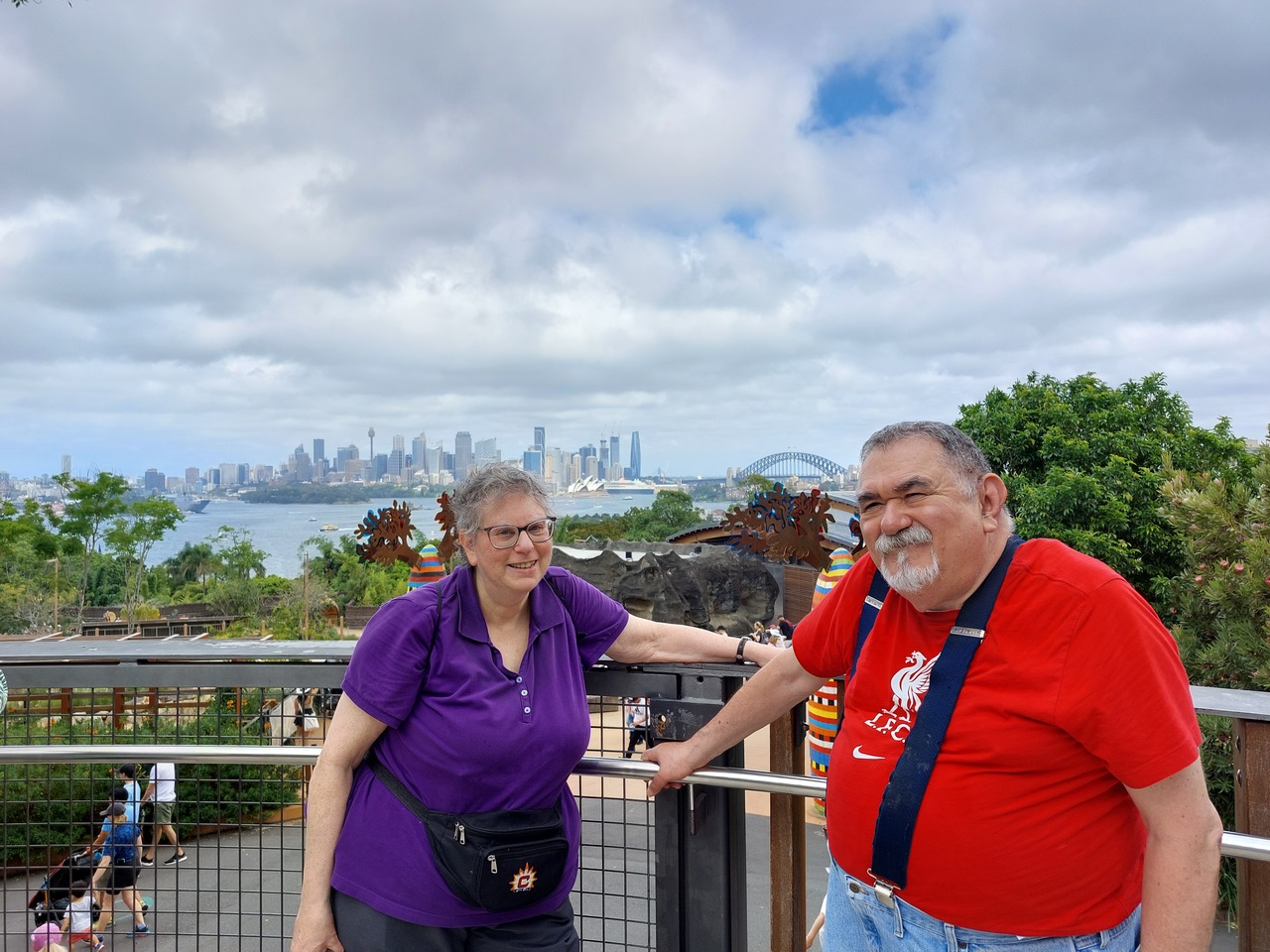 Taronga-Zoo--with--Sydney-dock-behind-2.jpg