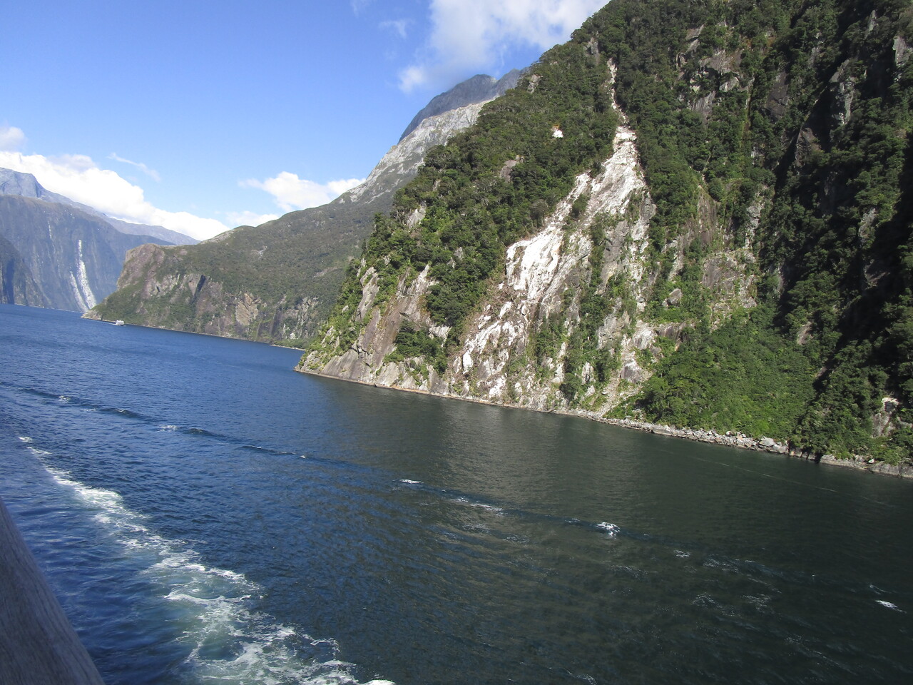 x-Leaving-Milford-Sound-4.JPG